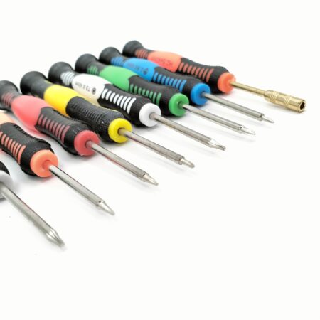 JEU  TORNEVIS PORTABLE 8PCS